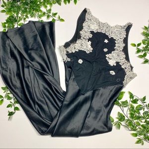 Victoria's Secret Intimates & Sleepwear - Victoria’s Secret Lace Back Night Gown Victoria's Secret Intimates & Sleepwear - Victoria’s Secret Lace Back Night Gown